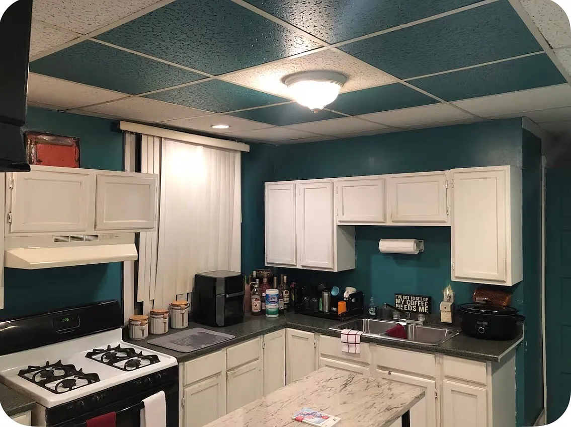 4 bed, 1125 sqft, $2,300 — Photo 3