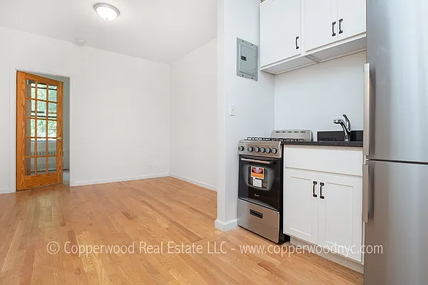 Rented by Copperwood Real Estate | media 11