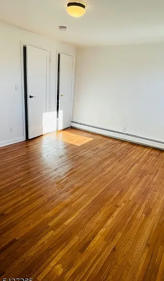 728 Thomas St — Photo 3