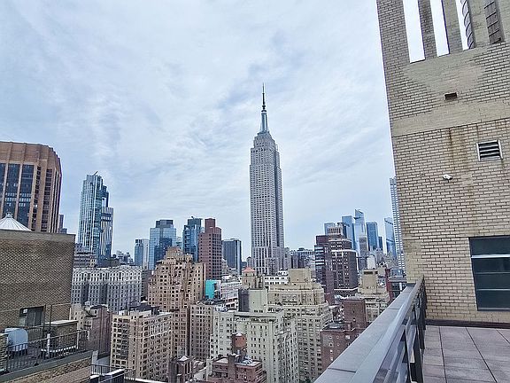5th image of 137 E 36th St #9H