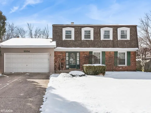 2254 Durham Dr, Wheaton, IL 60189