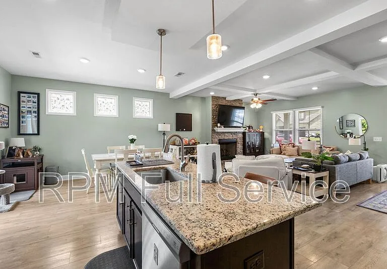 604 Alvin Rd — Photo 16