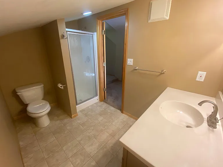 Upper level bathroom