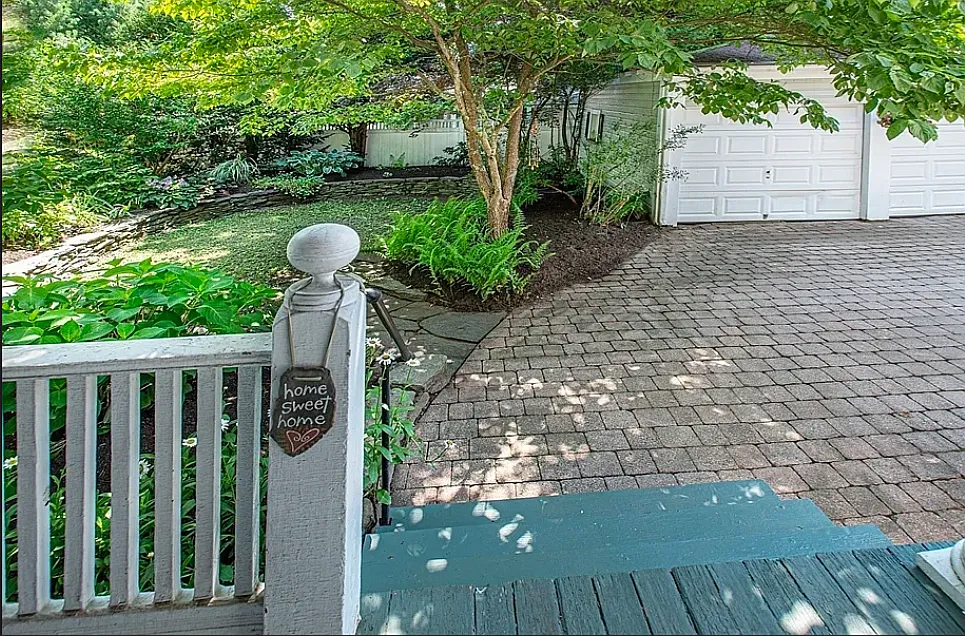 3 bed, 1772 sqft, $3,400 — Photo 2