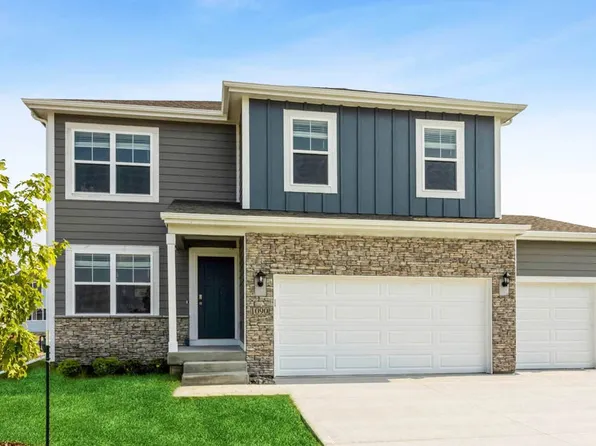 2809 Brook View Dr, Des Moines, IA 50317