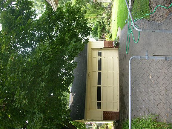 4th image of 2707 Woodland Ave