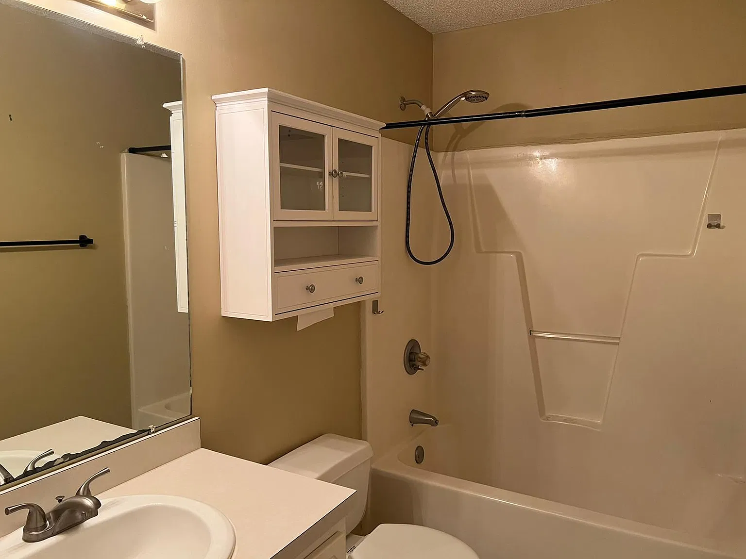 3 bed, 1433 sqft, $1,850 — Photo 4