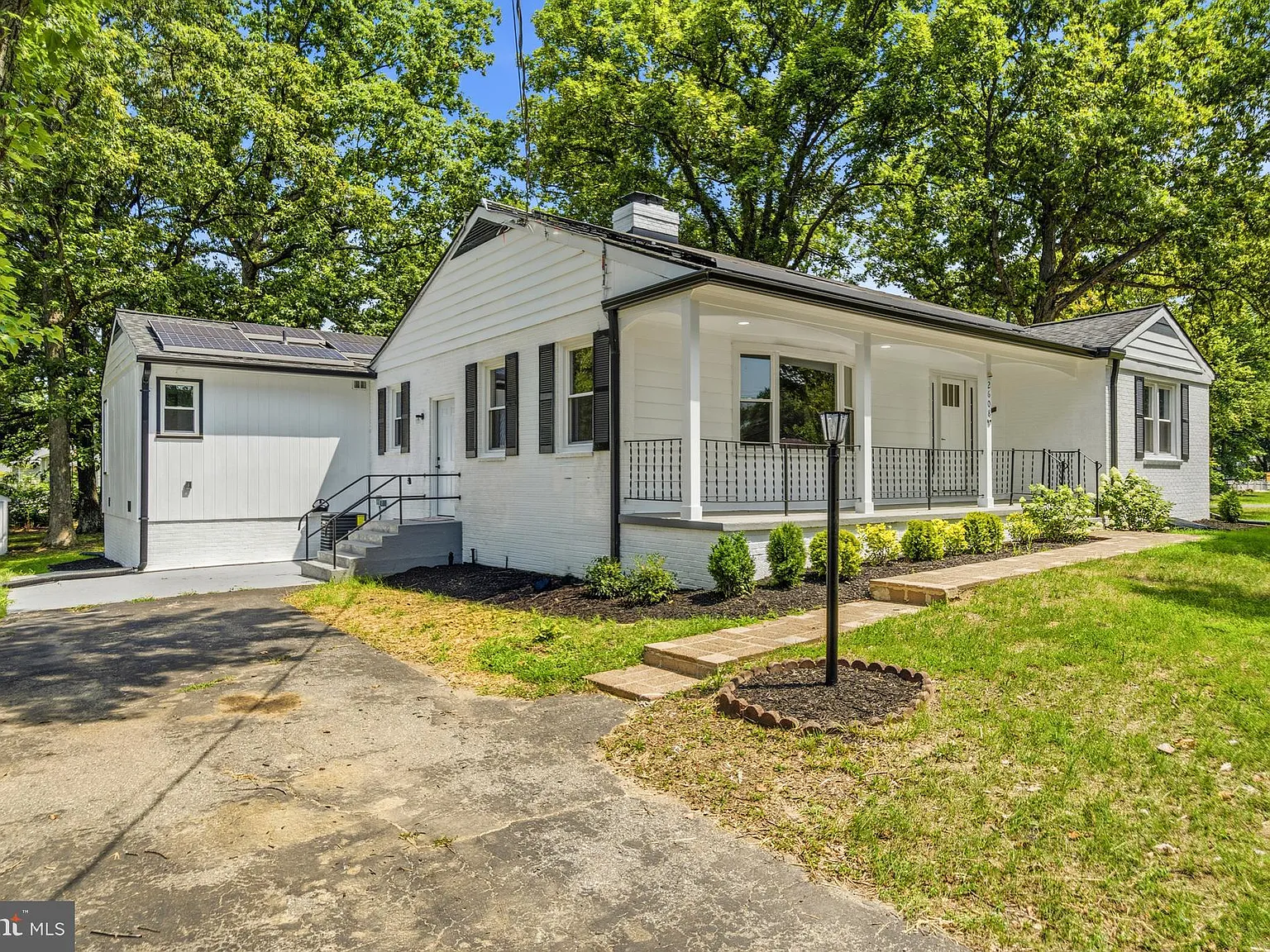 7 bed, 3286 sqft, $5,000 — Photo 3