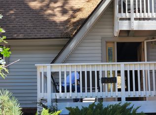 821 Edgemoor Rd, Big Bear Lake, CA 92315