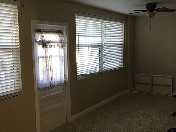 5th image of 140 Christine Dr