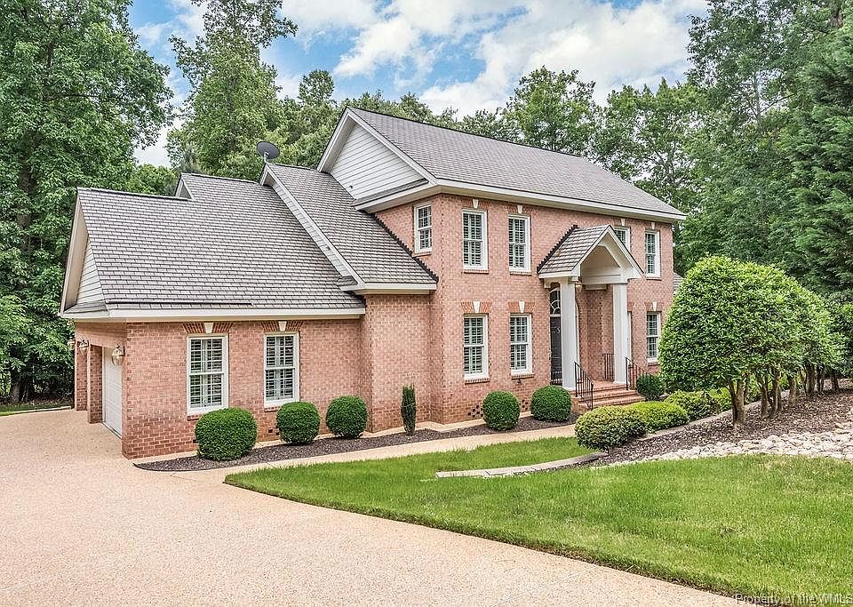 1st image of 137 Broadmoor