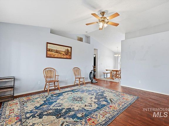 4th image of 1540 Peregrine Dr