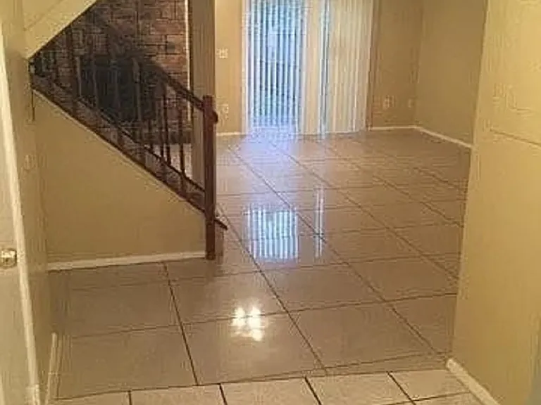 7024 Prestwick Cir N — Photo 11