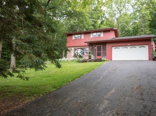 W1049 Potter Rd, Burlington, WI 53105