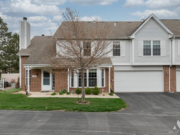 9757 Cambridge Cir, Mokena, IL 60448