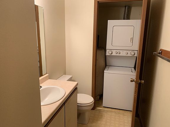 5th image of 1121 Technology Way APT 2