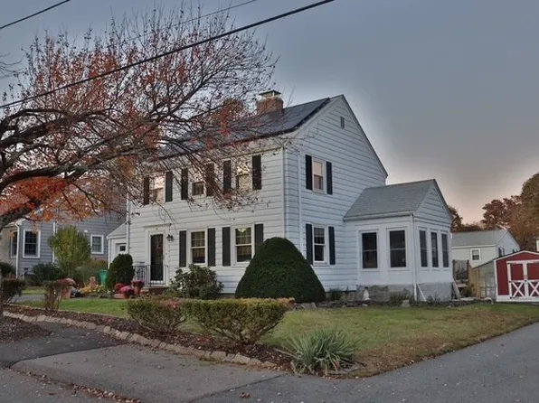 28 Cobb Ln, Lynn, MA 01904