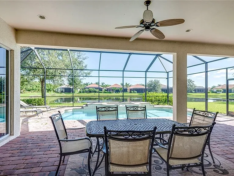 6065 Divot Ct — Photo 12