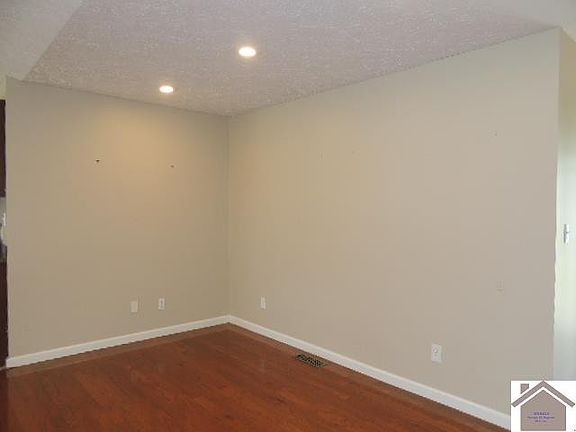 4th image of 485 Smiths Ln