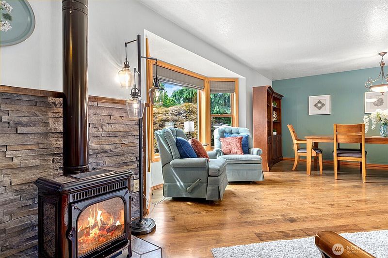 5th image of 14515 247th Drive SE