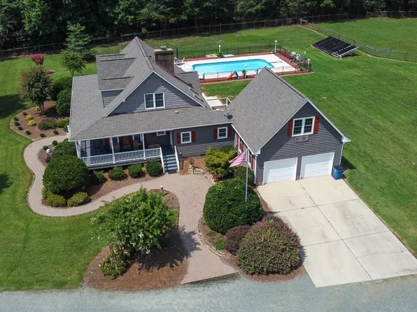 6967 Garrett Store Rd, Liberty, NC 27298