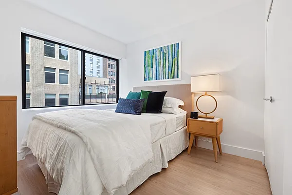 Rented by Greystar | media 3