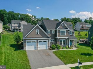 642 Golden Eagle Way, Lancaster, PA 17601