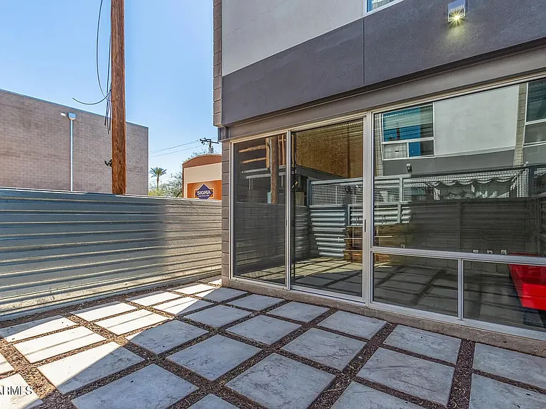 525 E Willetta St #9 — Photo 18