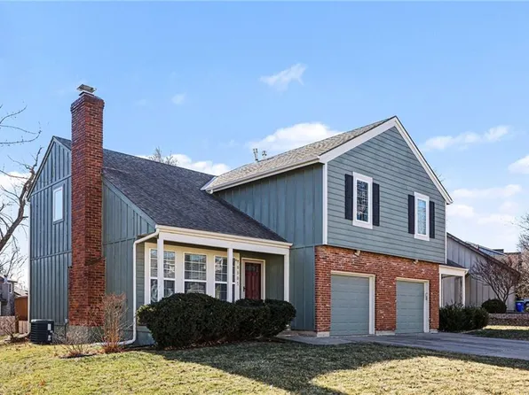 10905 W 115th St, Overland Park, KS 66210