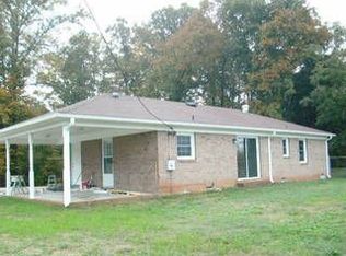 136 Country Club Rd, Gaffney, SC 29340