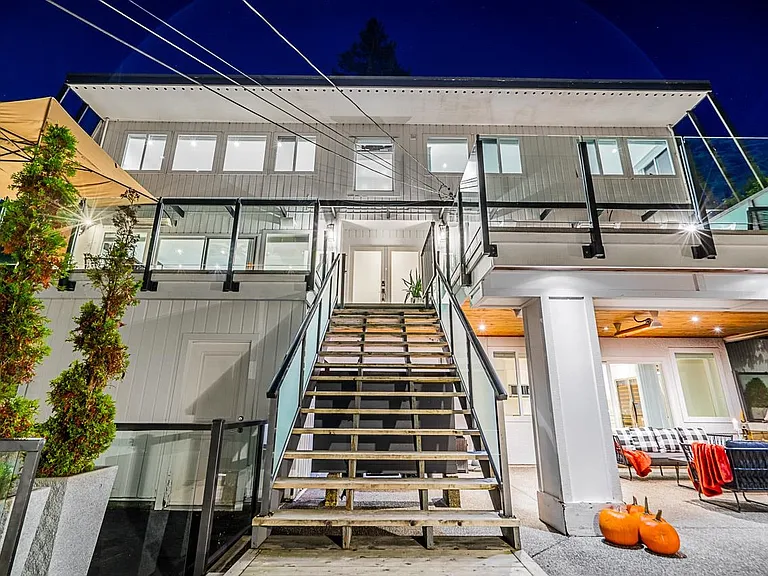 6446 Marine Dr — Photo 39