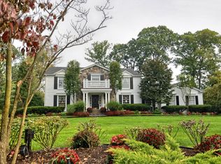 1648 Lochridge Rd, Bloomfield Hills, MI 48302