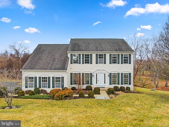 2nd image of 39850 Columbine Ct