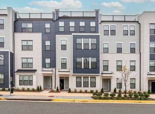 20803 Wood Quay Dr, Sterling, VA 20166