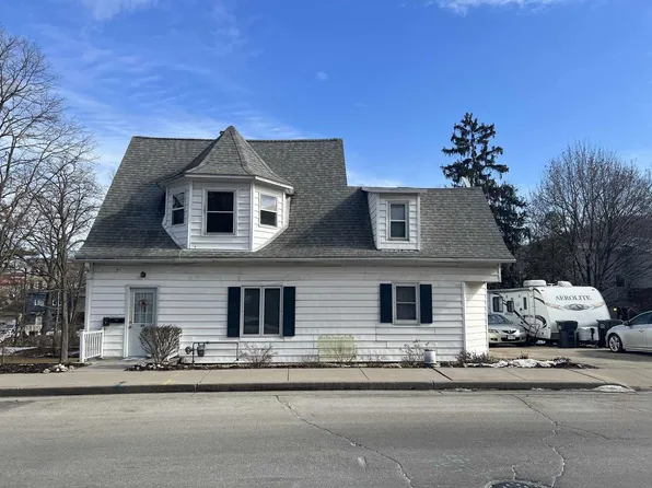 211 Water St, Lodi, WI 53555