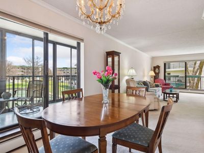10531 Cedar Lake Rd APT 320, Minnetonka, MN, 55305
