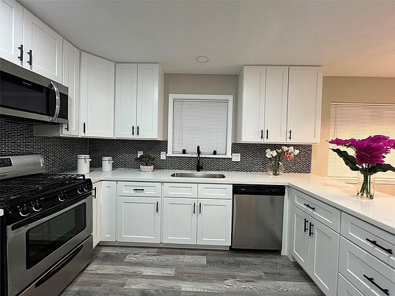 5th image of 5120 E Bayou Dr