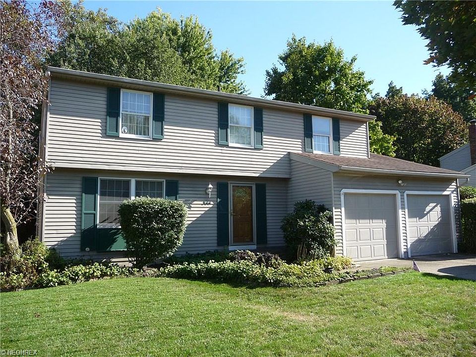 1st image of 544 Falling Oaks Dr