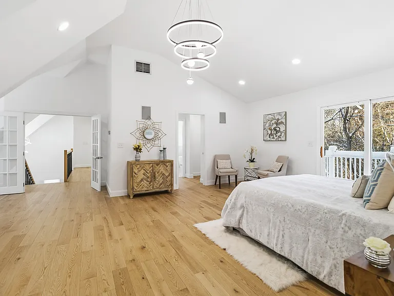 183 Gardner St — Photo 6