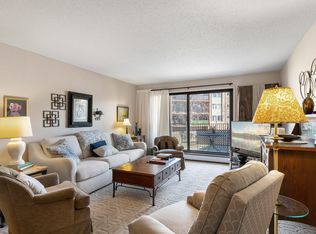 1903 Silver Bell Rd APT 119, Eagan, MN 55122