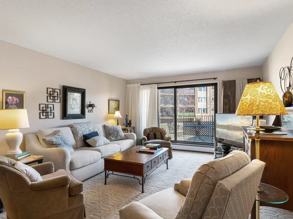 1903 Silver Bell Rd APT 119, Eagan, MN 55122