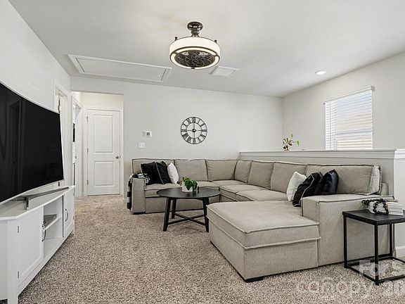 5th image of 170 Canoga Ave