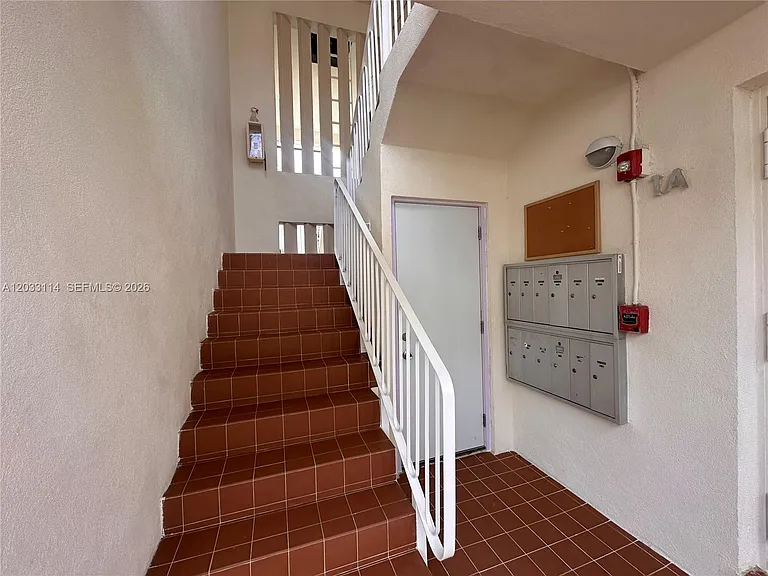 1100 Venetian Way #2B — Photo 5