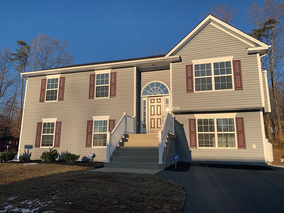 1st image of 6925 Lunette Ln