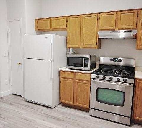5th image of 3305 Hillingdon Ct