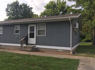 203 W Jackson St APT 11, De Soto, IL 62924