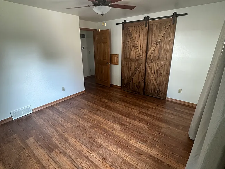 3044 Lawndale Dr — Photo 10