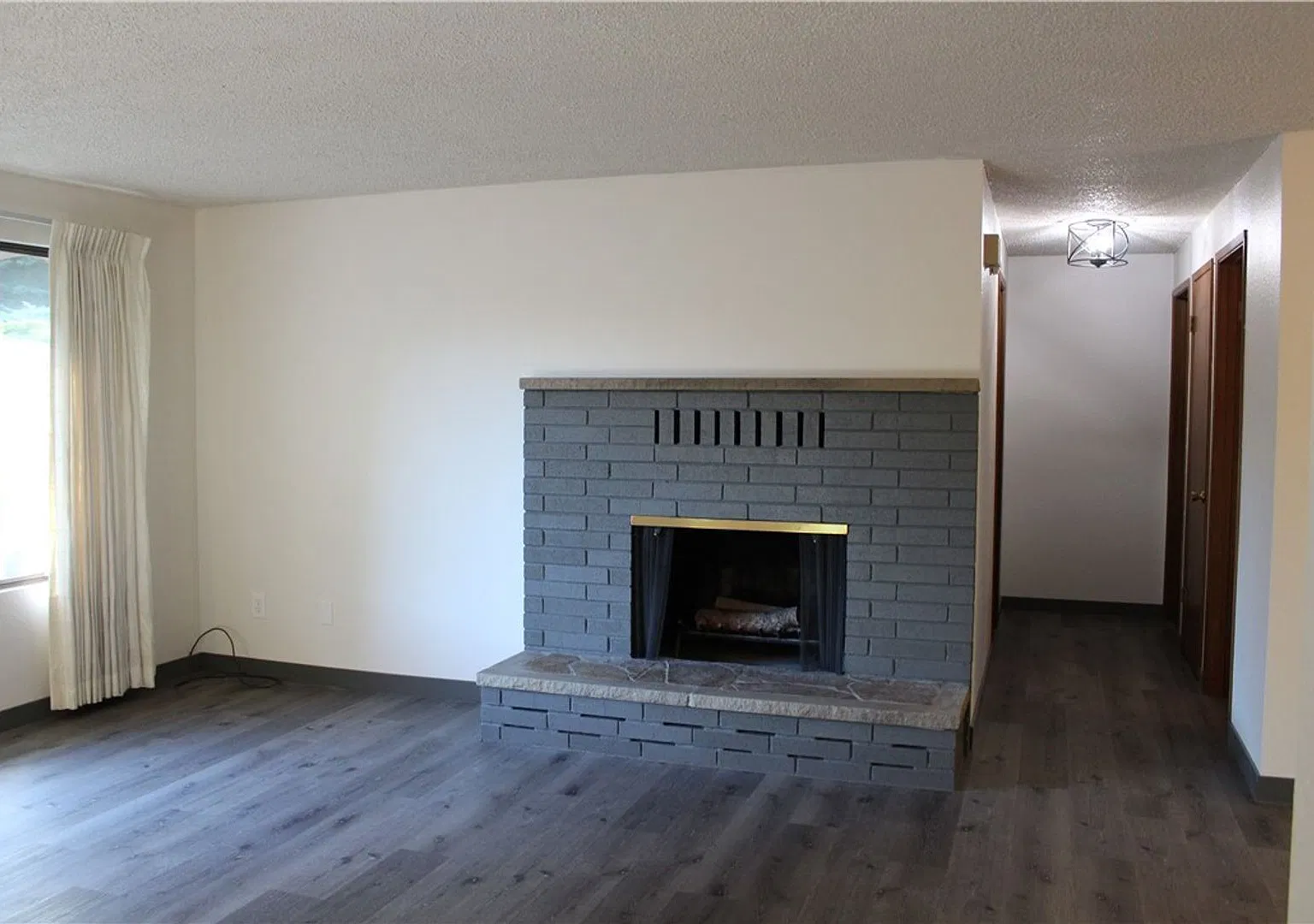 Nice Duplex for Lease Near Town! — Photo 4
