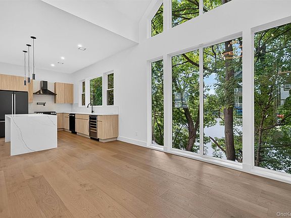 2nd image of 117 Orchard Street