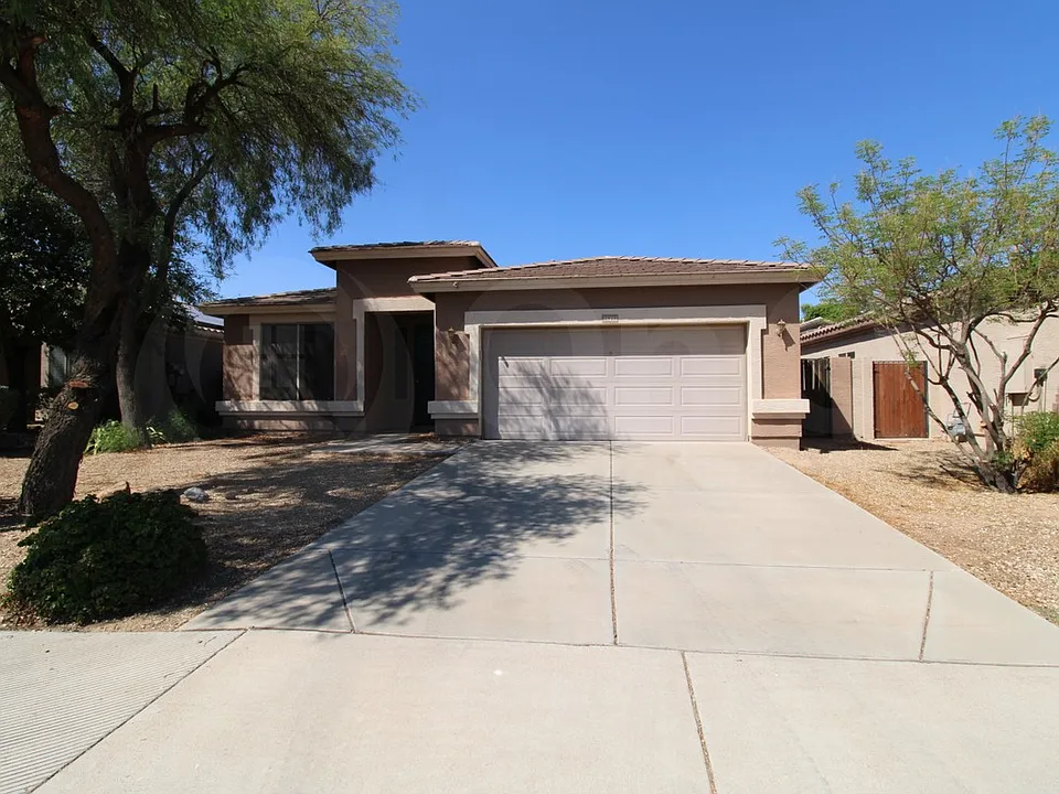 16232 W Hearn Rd